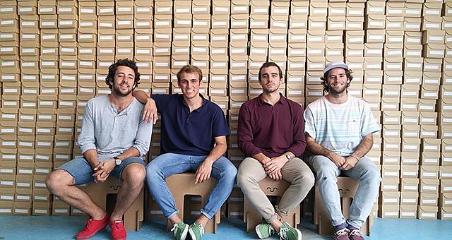 Pompeii, zapatillas Made in Spain. ( https://www.infoautonomos.com/tecnologia-pymes-autonomos/12-casos-exito-autonomos-pymes-redes-sociales/ )