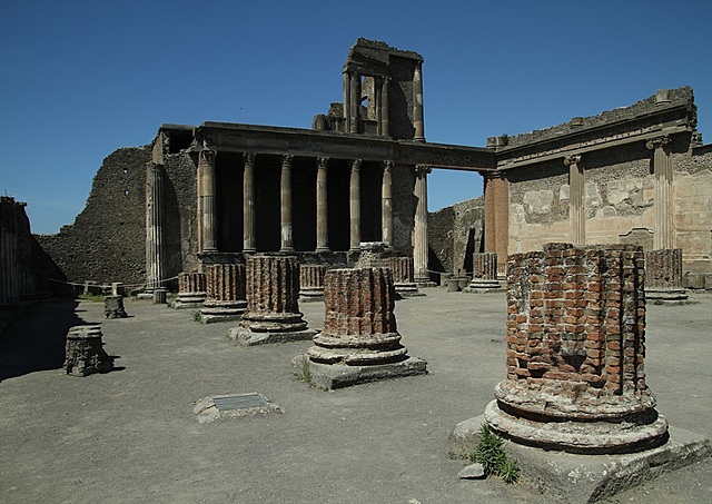 Excavacions de Pompeia i Herculà