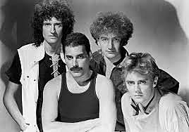 The band queen was formed.