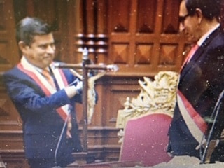 Vizcarra jura como presidente