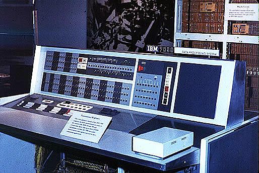 IBM 7090.