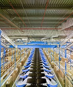 EL NEGOCIO  COMIENZA SU ACTIVIDAD EN CORUÑA ( ESPAÑA)