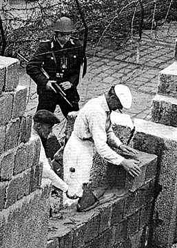 Construcción del muro de Berlín
