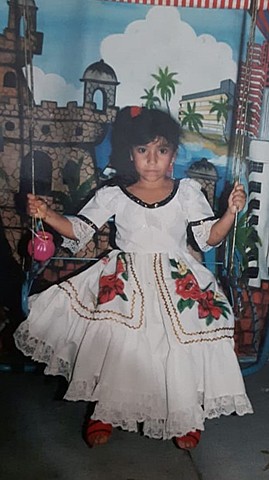 Yury ingresa a la primaria en el Colegio Sagrados Corazones en Florencia