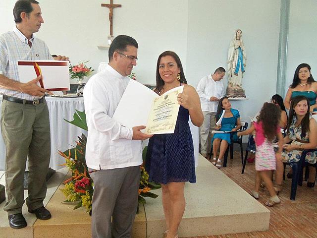 Yury se graduó como Normalista Superior en Florencia