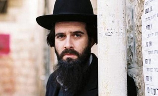 Male jews are granted full politicial and religional rights