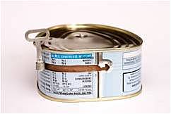 Charles Mitchell desarrolla el revestimiento de estaño en latas para alimentos