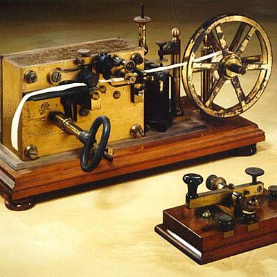Timeline: 1837 Morse  Primer telégrafo de Morse