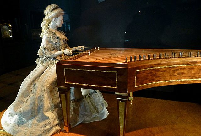 LA INTÉRPRETE DULCIMER o "Joueuse de Tympanon"