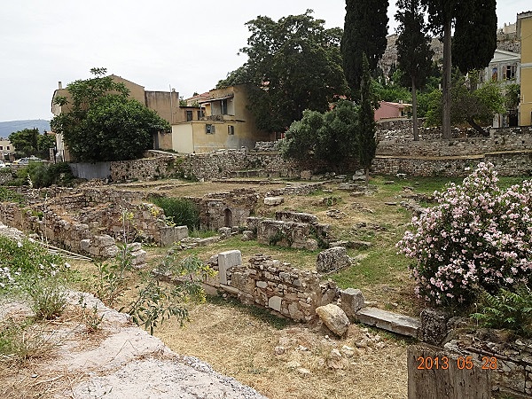 The Library of Pantainos is constructed