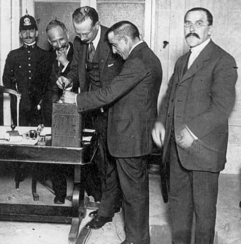 Primera elección Democrática