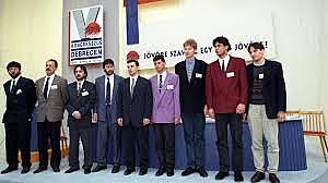 Pártelnöki poszt létrejötte