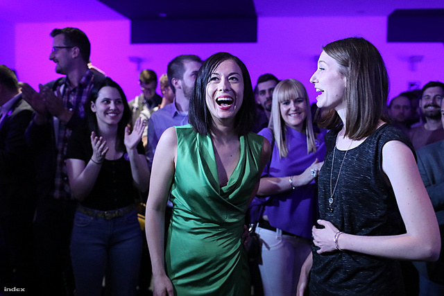 Nem adtuk a jövőnket!