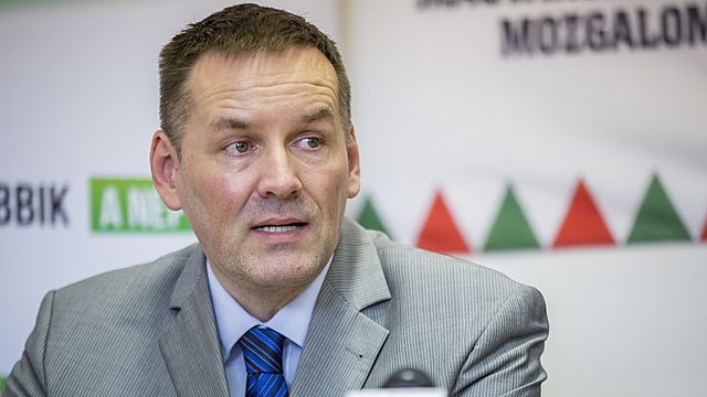 Volner János kilép a pártból
