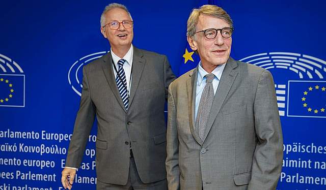 Trócsányi leszavazása a JURI-ban