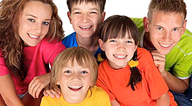 Timeline: Tras los pasos de la infancia y la adolescencia