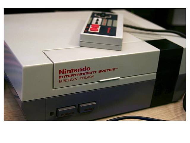 1983. Nintendo Entertainment System