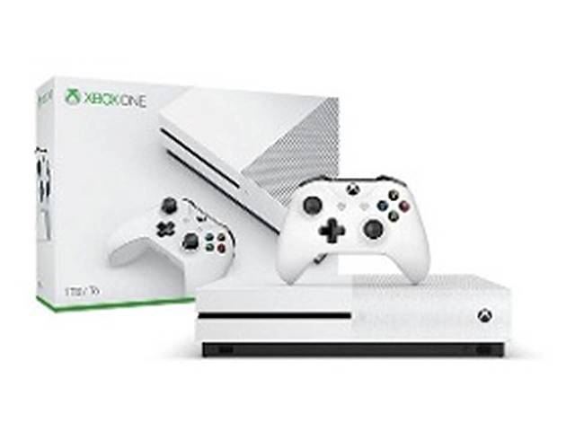 2013. Xbox One