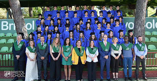 mis fotos de graduacion con mis amigos