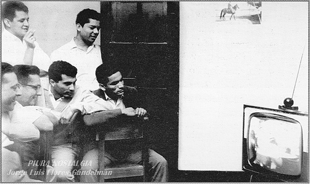 Año 1927: las primeras emisiones públicas de televisión.