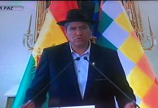 Gobierno solicita a la OEA realizar una auditoria a la votación: "pueden revisar acta por acta"