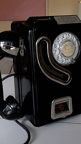 LA INVENCIÓN DEL TELÉFONO FIJO