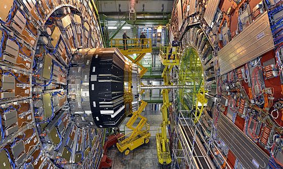El Gran Colisionador de Hadrones (LHC)