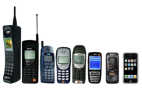 Primer teléfono móvil