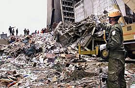 al-Qaida bombs two american embassies