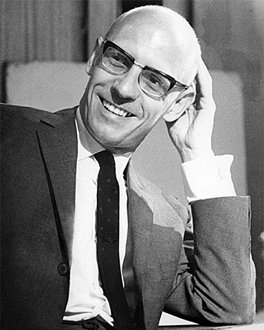 Nace Michel Foucault.