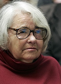 La tercera ola: El feminismo contemporáneo. Reivindica un cambio de valores y que la justicia legisle aspectos considerados anteriormente como "privados".