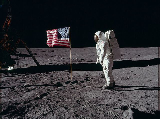 Eerste man op de maan