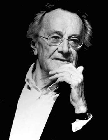 Nace Jean-François Lyotard