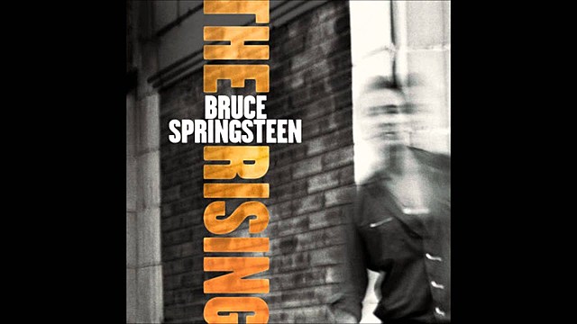 Springsteen publicó The Rising, su primer álbum de estudio con la E Street Band en 18 años. El álbum, en gran medida un reflejo de los atentados del 11-S, obtuvo un éxito de crítica y ventas.