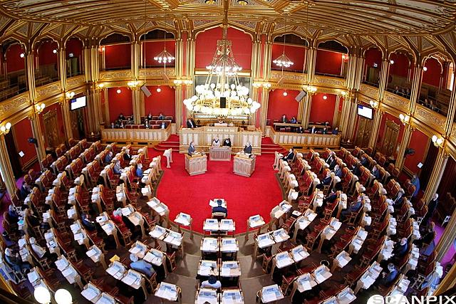 Lov om årlig Storting