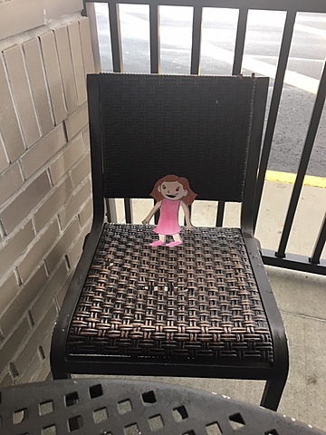 Elle est allée au café!