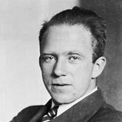 Timeline: Werner Heisenberg  5 December 1901 - 1 February 1976