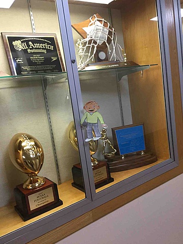 Clément Regardait Les Trophées