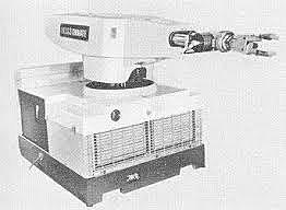 Le premier robot manipulateur industriel