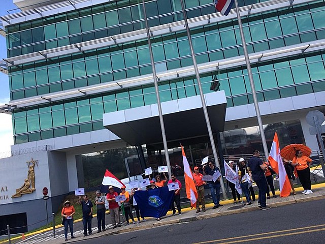 En peligro la democracia