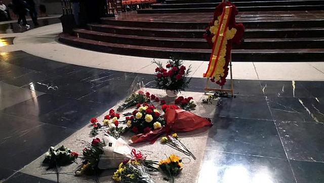 Los nietos de Francisco Franco denuncian a los altos cargos que firmaron el proyecto de presupuesto de obra menor para extraer los restos del dictador.