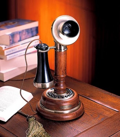 S'inventa el telèfon