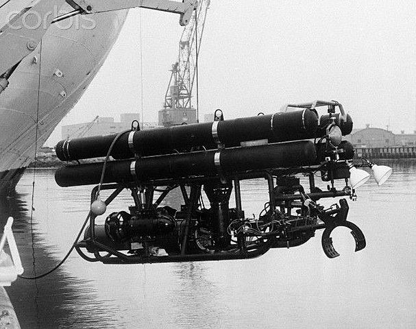 First Underwater Robot