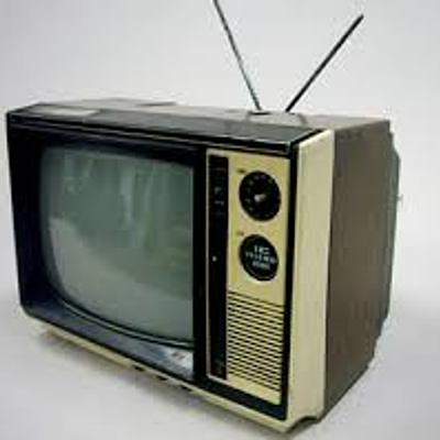 Timeline: LA TELEVISIÓN