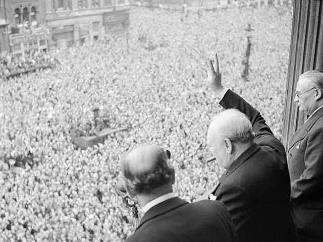 FIN DE LA SEGUNDA GUERRA MUNDIAL