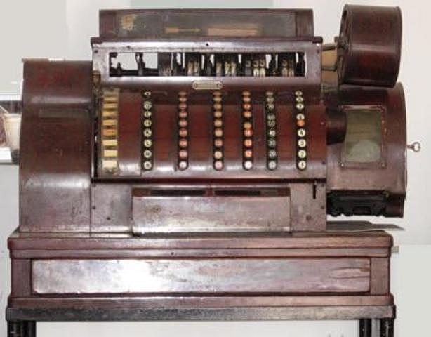 Primera maquina registradora