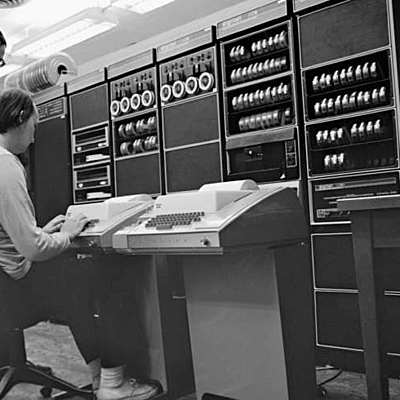 Timeline: Historia de leguage c