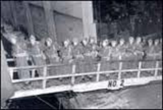 First of the American forces start arriving in Great Britain!