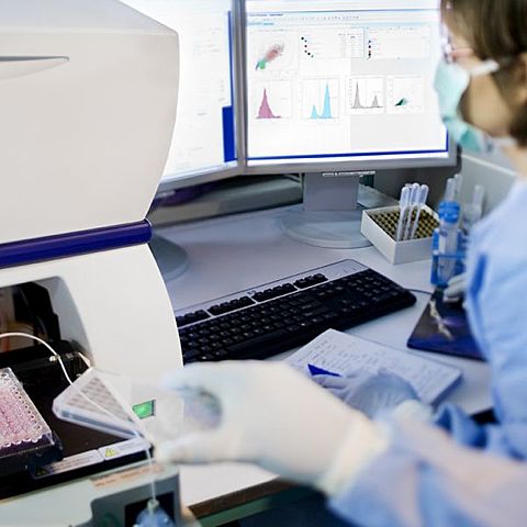 Grup de Genòmica Microbiana d'IrsiCaixa