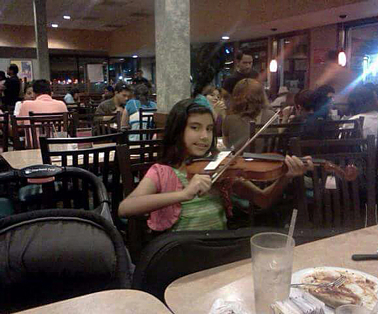 Me regalaron mi primer violín